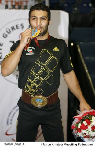 http://www.iawf.ir/mambots/content/multithumb/images/b.640.480.0.0.stories.akhbar.18-5-88.01._MG_0009%20(13).JPG